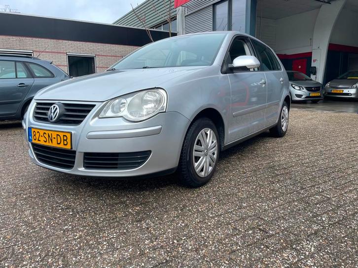 Volkswagen Polo 1.4-16V Turijn airco zeer nette auto, Auto's, Volkswagen, Bedrijf, Te koop, Polo, ABS, Airbags, Airconditioning