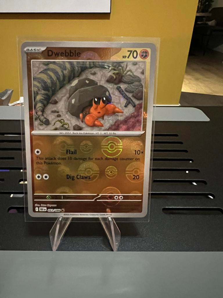 Pokémon Kaart Dwebble Pokeball  051/086 - Nieuwstaat, Ophalen of Verzenden, Nieuw, Losse kaart