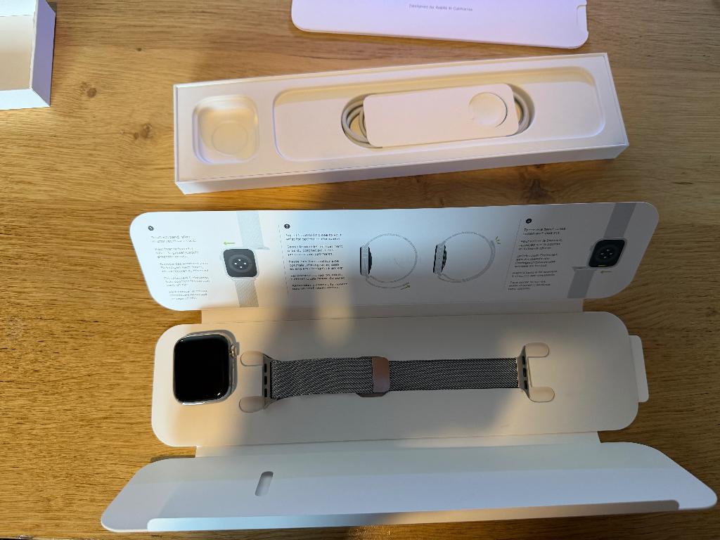 Apple Watch 8 32mm RVS/Saffier!, Apple Watch ⌚️, IOS, Ophalen of Verzenden, Zo goed als nieuw