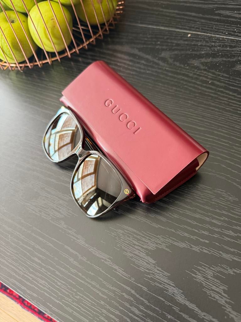 Echte Stijlvolle Gucci zonnebril met etui, Sieraden, Tassen en Uiterlijk, Zonnebrillen en Brillen | Dames, Overige merken, Zonnebril