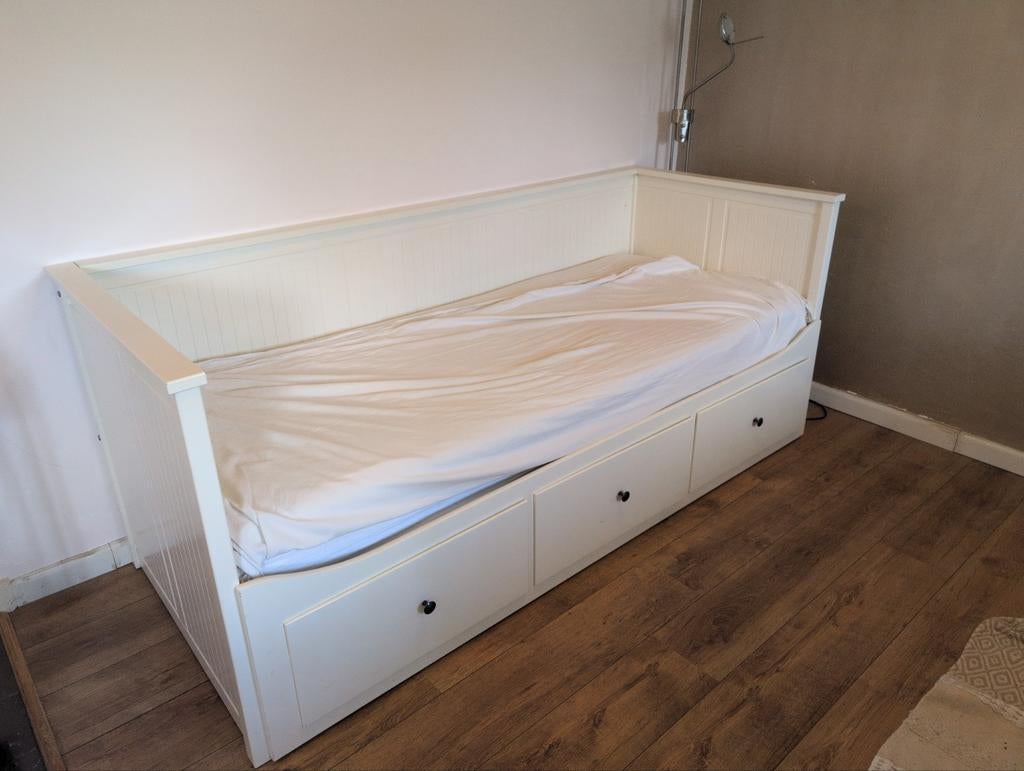 Ikea bedbank met 2 Sultan matrassen, Ophalen