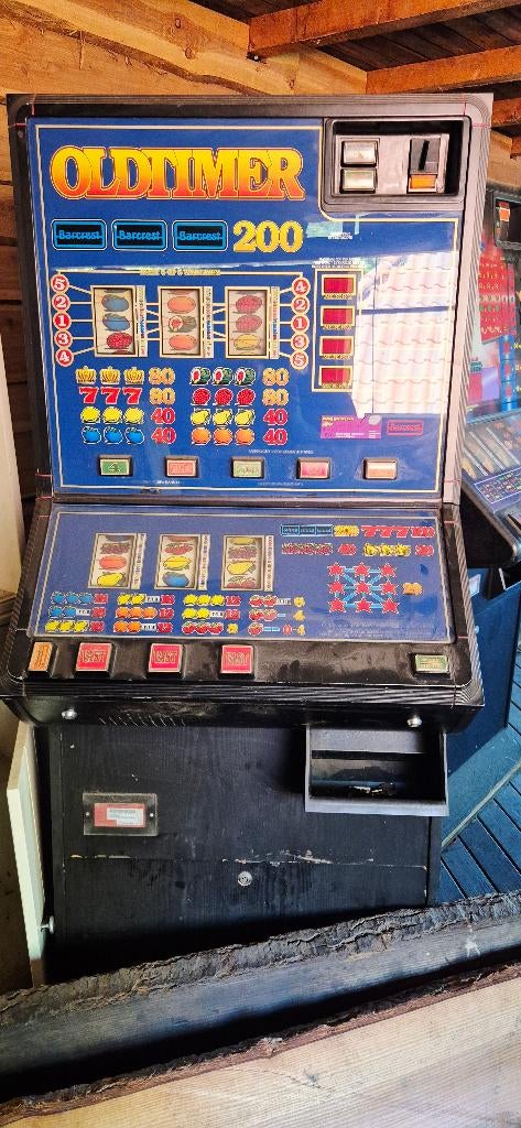 Gokkasten, Euro, Ophalen, Gebruikt, Met sleutels