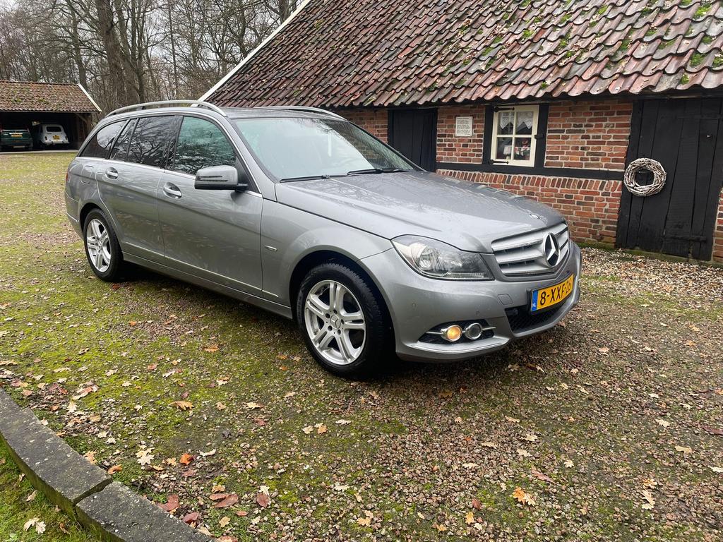 Mercedes-Benz C180Estate advangarde Aut7 2011 Grijs, Auto's, Mercedes-Benz, Automaat, 1800 kg, Zwart, Particulier