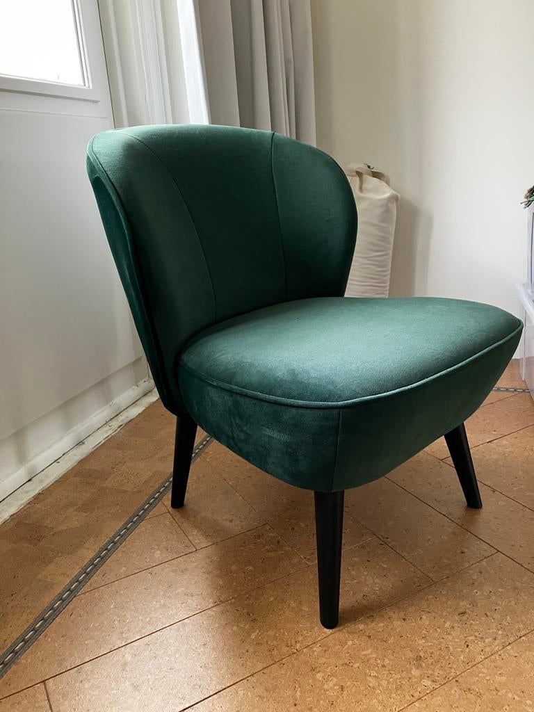 Woood Sara fauteuil flessengroen zgan, Huis en Inrichting, Fauteuils, Ophalen, Cocktailstoeltje, Minder dan 75 cm, Zo goed als nieuw