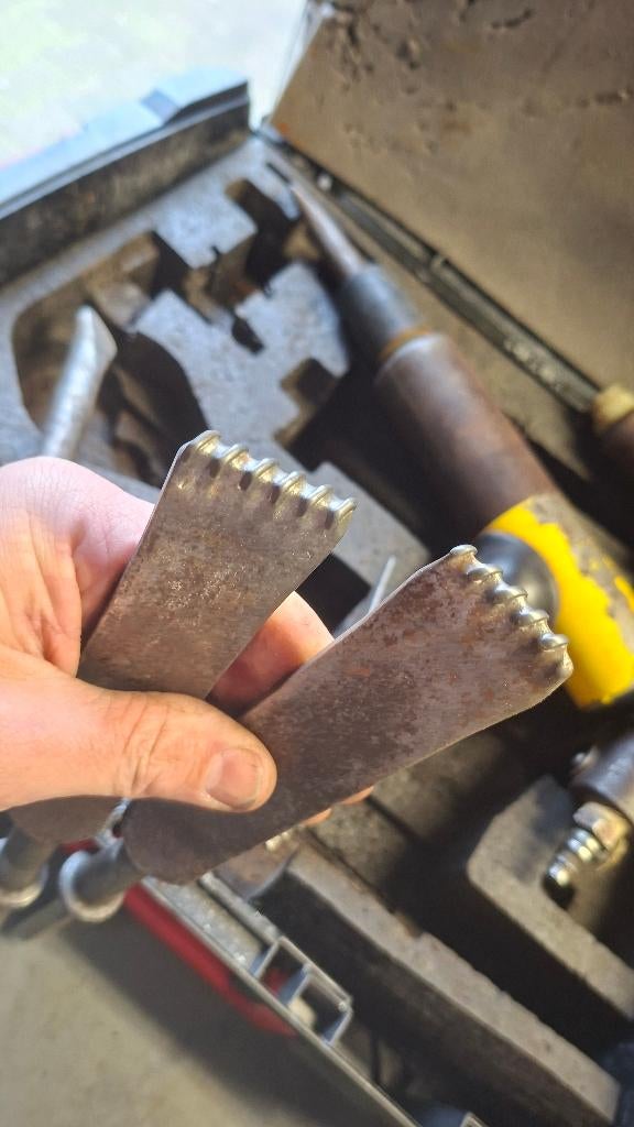 2x Von Arx Voegbeitels op lucht pneumatisch. Met beitels, Gebruikt, ., Ophalen of Verzenden, .