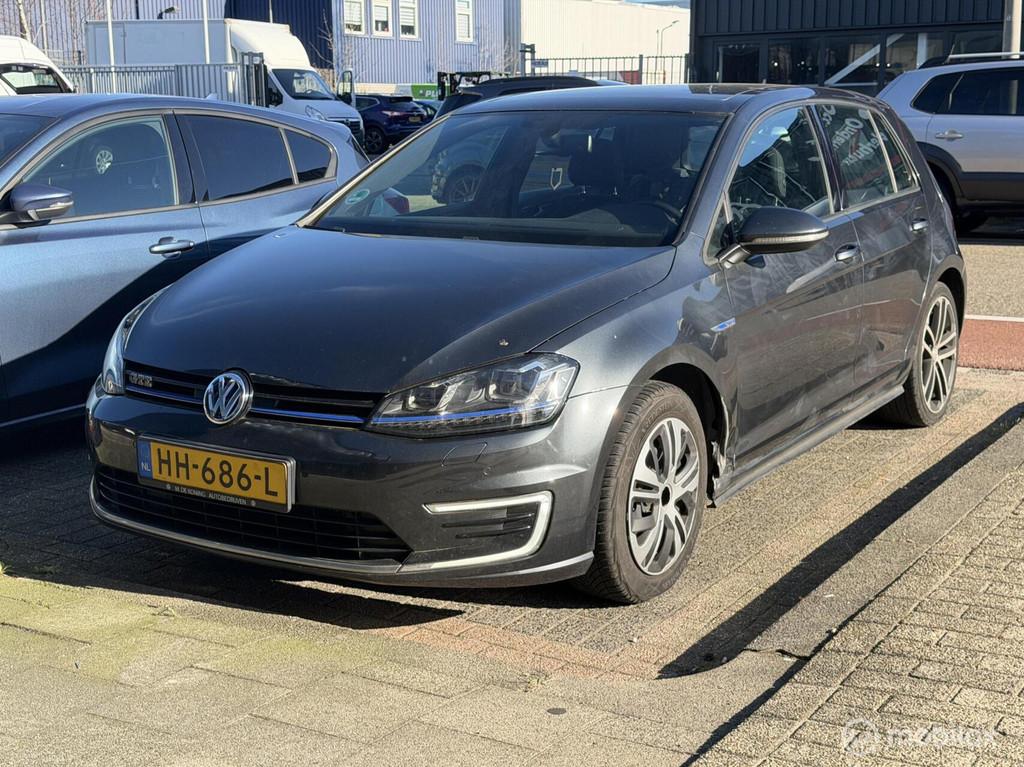 Volkswagen Golf 1.4 TSI GTE * HYBRIDE STORING, Auto's, Volkswagen, Gebruikt, Euro 6, 4 cilinders, Zwart