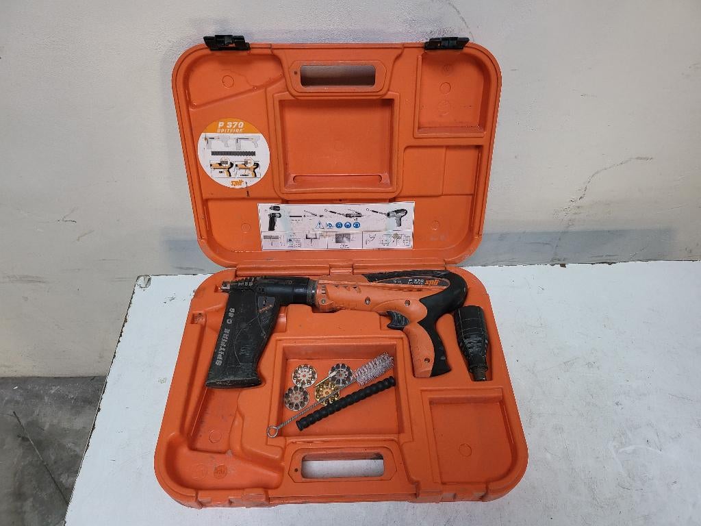 SPIT SPITFIRE P370 incl. magazijn C60 Kruitschiethamer 15-90, Ophalen of Verzenden, Zo goed als nieuw