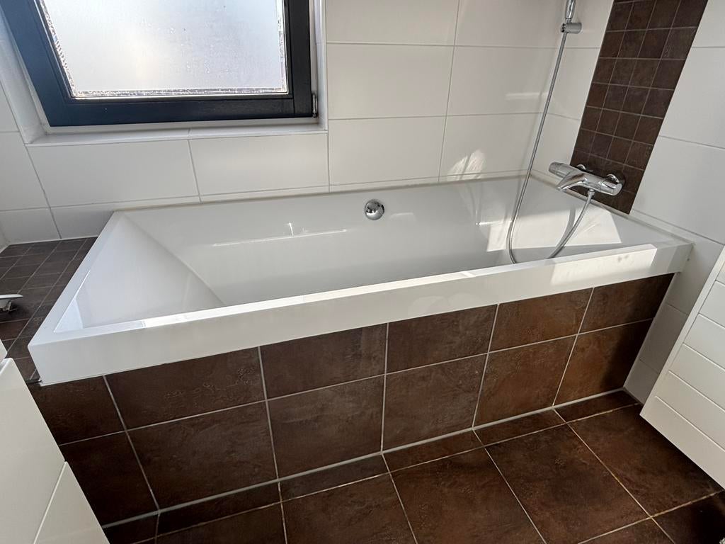 Villeroy & Boch ligbad (inbouw), Ophalen, Gebruikt, 75 cm of meer, Minder dan 100 cm
