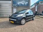 Peugeot 107 1.0 12V 5DR 2009 Zwart airco Nieuwe APK, Voorwielaandrijving, Euro 5, Stof, Zwart