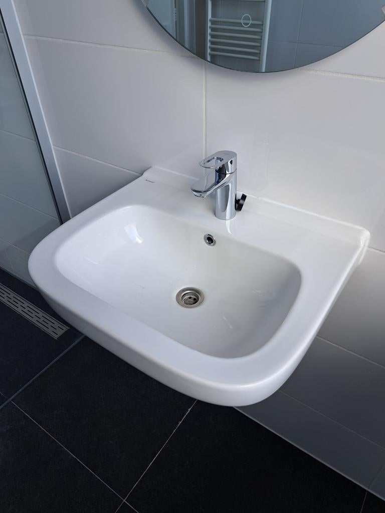 Geberit zwevende wastafel incl. Afvoer en kraan, Huis en Inrichting, Badkamer | Badkamermeubels, Ophalen, 50 tot 100 cm, Zo goed als nieuw