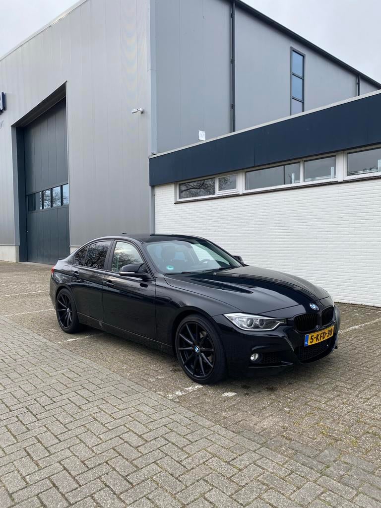 Bmw 3-serie/Leder/Navi/M pakket/Automaat, Auto's, BMW, Automaat, Achterwielaandrijving, Zwart, 4 cilinders