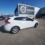 Volvo V40 2.0 T2 122PK 2015 Wit, Auto's, Volvo, Voorwielaandrijving, 65 €/maand, Zwart, 4 cilinders