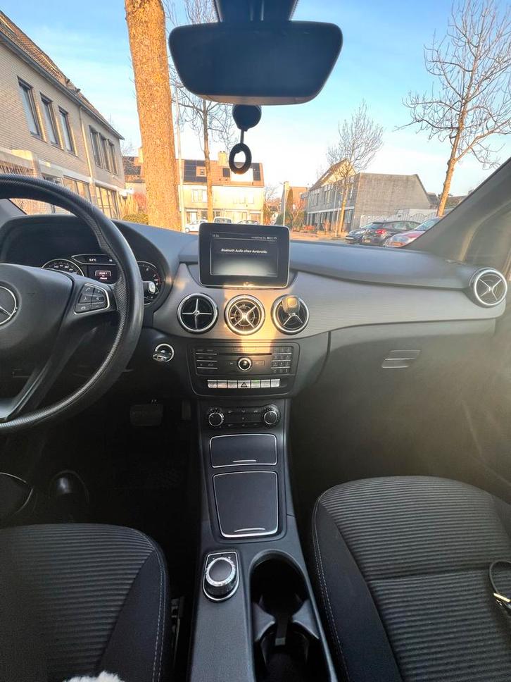 Mercedes-Benz B-Klasse 1.6 B180 5DRS BE Dct7 2015 Grijs, Auto's, Mercedes-Benz, Particulier, B-Klasse, Benzine, B, MPV, Automaat