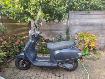 Snorscooter  beschikbaar voor biedingen