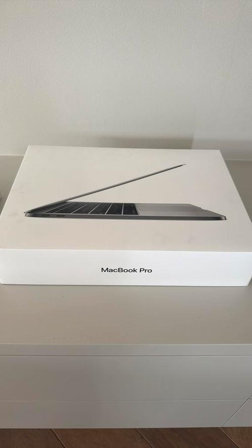 Apple MacBook Pro, Computers en Software, Apple Macbooks, Zo goed als nieuw, 13 inch, 2 tot 3 Ghz, 8 GB, Ophalen of Verzenden