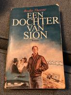 Een Dochter van Sion - Bodie Thoene, Ophalen of Verzenden, Gelezen, Nederland