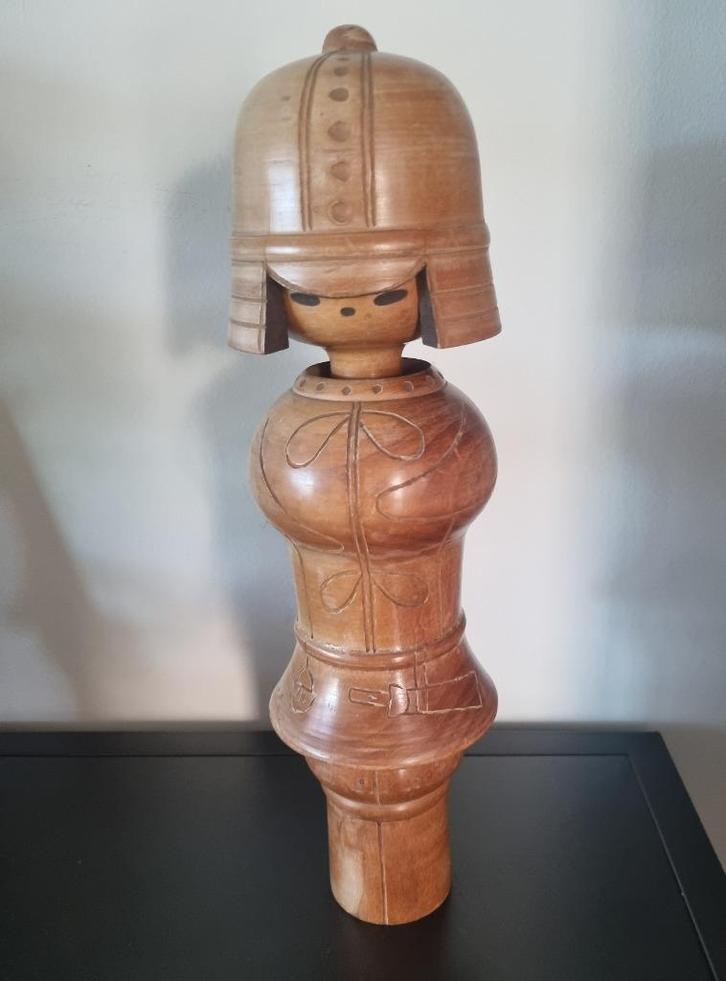Mooie "Haniwa Bunjin" kokeshi van Sansaku Sekiguchi 36 cm, Antiek en Kunst, Kunst | Niet-Westerse kunst, Verzenden