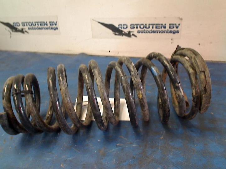 Schroefveer Set Achter Mitsubishi i-MiEV (2011-02/..), Auto-onderdelen, Ophanging en Onderstel, Mitsubishi, Gebruikt