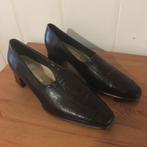 Elegante bruine leren pumps met hak van Helioform, maat 40, Kleding | Dames, Schoenen, Pumps, Bruin, Verzenden, Zo goed als nieuw