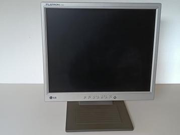 LG Flatron L1710S monitor 17 inch VGA beschikbaar voor biedingen