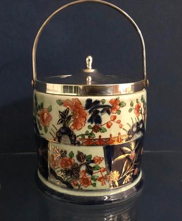 Antieke Japanse Biscuit Trommel met Zilveren Beslag beschikbaar voor biedingen