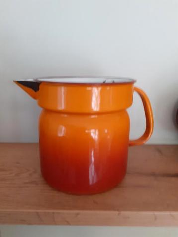 Vintage emaille melkkan  beschikbaar voor biedingen