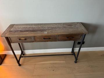 Riviera Maison sidetable  beschikbaar voor biedingen