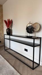 Zwarte side table, Huis en Inrichting, Tafels | Sidetables, Ophalen of Verzenden, Zo goed als nieuw, 150 tot 200 cm, 25 tot 50 cm