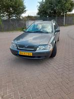 Te koop volvo v 40 opknapper  met apk tot 26-5. -2026, Auto's, Volvo, Stationwagon, Handgeschakeld, Particulier, Blauw