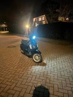 Vespa sprint, Ophalen, Zo goed als nieuw, Benzine