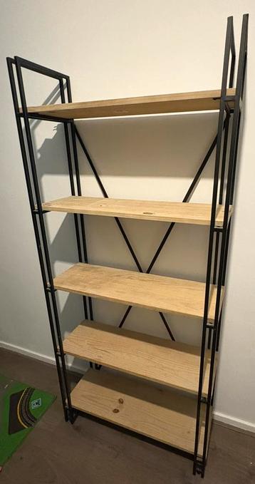 Stellingkast