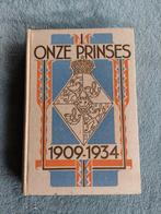 Diverse boeken en dubbel VHS koningshuis, Verzamelen, Koninklijk Huis en Royalty, Ophalen of Verzenden, Gebruikt, Kaart, Foto of Prent