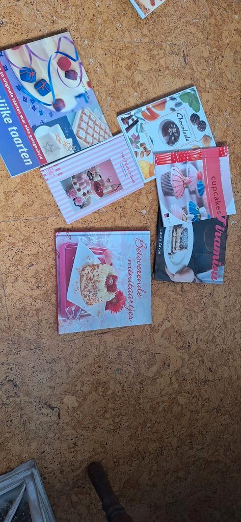 Kookboeken Taarten, Cupcakes, Chocolade, Tiramisu, Boeken, Kookboeken, Gelezen, Taart, Gebak en Desserts, Europa, Ophalen of Verzenden