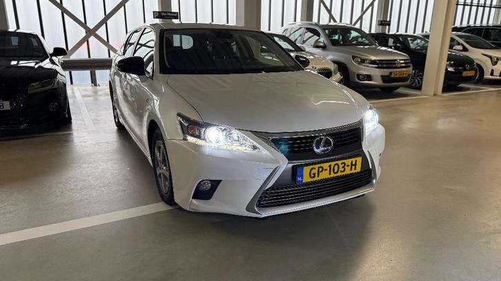 Lexus CT-H 200H 1.8 Hybrid 2015 Wit, Auto's, Lexus, Particulier, CT-H, ABS, Achteruitrijcamera, Android Auto, Apple Carplay, Bluetooth