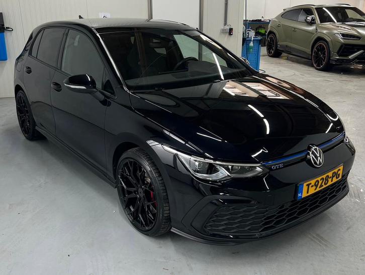 Volkswagen Golf 1.4 Ehybrid 245pk DSG 2020 Zwart, Auto's, Volkswagen, Particulier, Golf, Achteruitrijcamera, Apple Carplay, Bluetooth