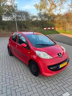 Peugeot 107 1.0 12V 5DR 2006 Rood, Auto's, Peugeot, Voorwielaandrijving, Stof, Zwart, 4 stoelen