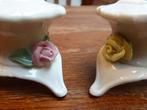 2 verfijnde porseleinen kandelaartjes, Capodimonte Italy, Antiek en Kunst, Antiek | Porselein, Ophalen of Verzenden