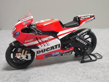 Ducati Desmosedici GP11 - Nicky Hayden - MotoGP 2011 beschikbaar voor biedingen