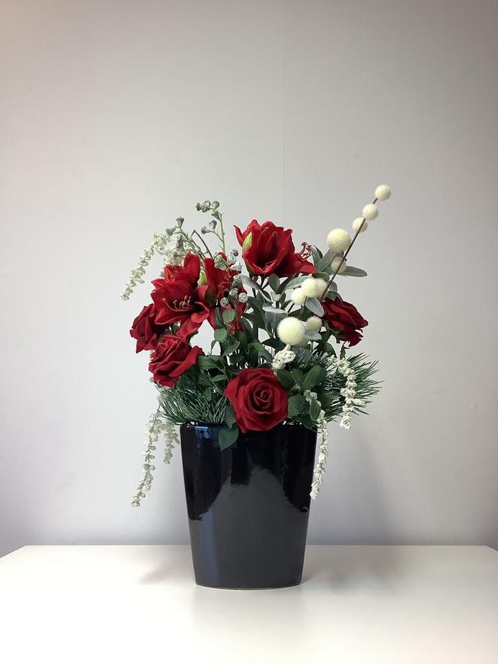 Rood (kerst) stuk met leuke sneeuwballen in stenen pot 70 H, Huis en Inrichting, Woonaccessoires | Kunstplanten en Kunstbloemen