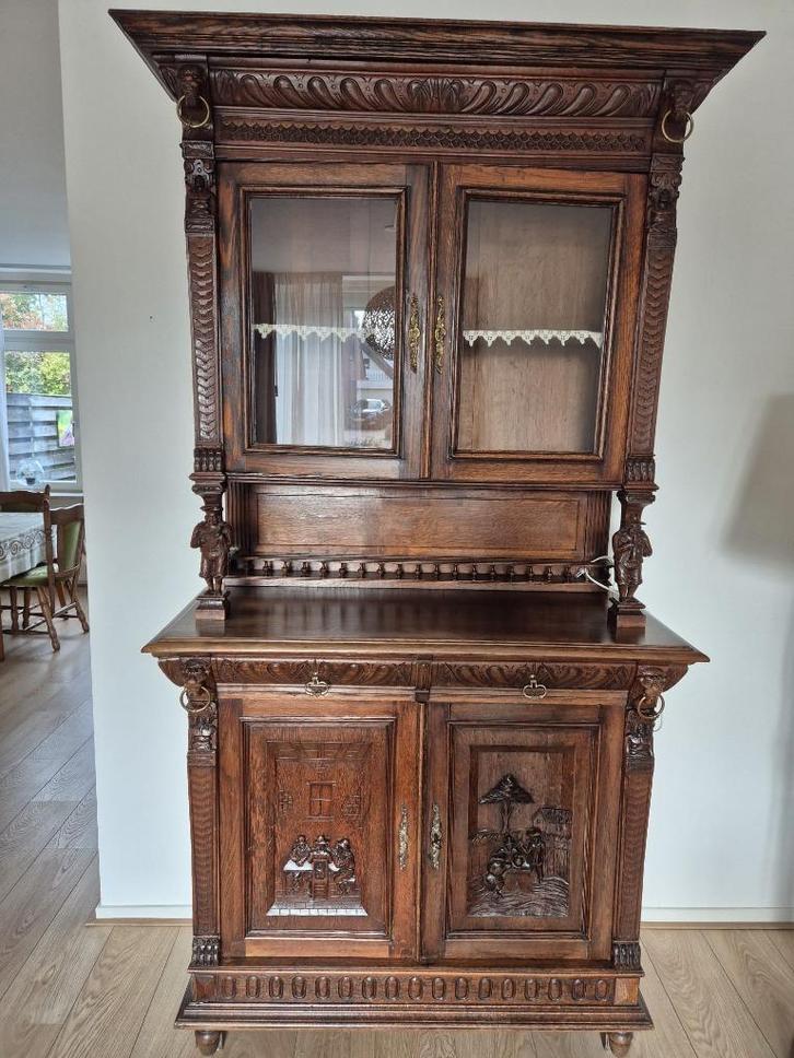 Mechelse buffetkast, antiek, ook wel jachtkast genoemd., Antiek en Kunst, Antiek | Glas en Kristal, Ophalen