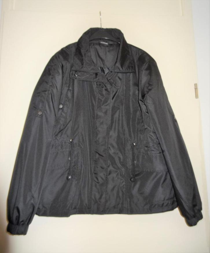 Lichte warme Brooker winterjas jack zwart + capuchon mt 46, Kleding | Dames, Jassen | Winter, Nieuw, Maat 46/48 (XL) of groter