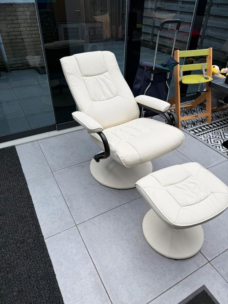 Relax Stoel Fauteuil met Voetenbankje, Huis en Inrichting, Fauteuils, Zo goed als nieuw, Kunststof, 50 tot 75 cm, 75 tot 100 cm
