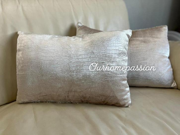 CROCO VELVET KUSSENS BEIGE BROWN TAUPE CREME GOUD BRONS GRYS, Huis en Inrichting, Woonaccessoires | Kussens, Zo goed als nieuw