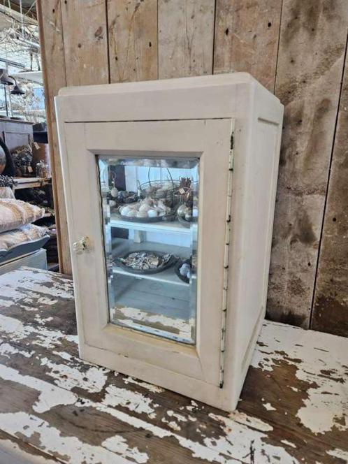 brocant frans kastje ``WOONWINKEL RUSTIEK``, Antiek en Kunst, Curiosa en Brocante, Ophalen of Verzenden