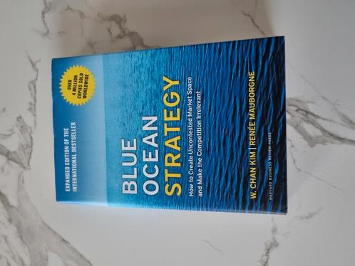 Blue Ocean Strategy (Expanded Edn) boek, Boeken, Economie, Management en Marketing, Zo goed als nieuw, Overige onderwerpen, Ophalen of Verzenden