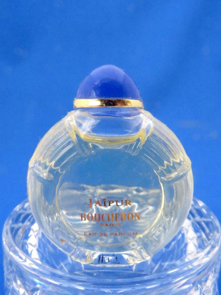 Mini - BOUCHERON - Jaipur - 5ml - edp - 4,4cm, Verzamelen, Parfumverzamelingen, Gebruikt, Miniatuur, Gevuld, Ophalen of Verzenden