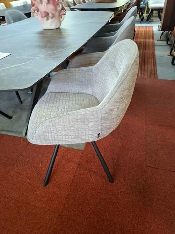 6 Nieuwe stoelen, Draaibaar, ice-grey zwart frame, Clint H&H beschikbaar voor biedingen