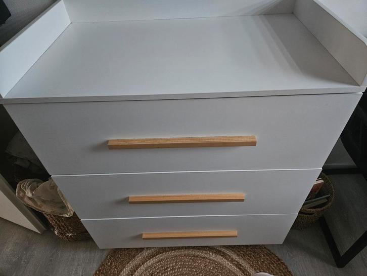MOET NU WEG!! Commode en Ledikant - Complete Babykamer Set, Kinderen en Baby's, Kinderkamer | Commodes en Kasten, Zo goed als nieuw