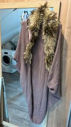 Taupe lang vest van Josh V, Kleding | Dames, Ophalen of Verzenden, Zo goed als nieuw, Maat 36 (S), Beige