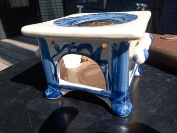 Handgemaakte vintage mini stoofje, in crème en blauw . beschikbaar voor biedingen